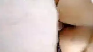 يحشر زبه فيي طيزها من ان يخرها