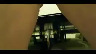 نجم إباحي مجعد الشعر يأخذ العصا السحرية ثم قضيب إباحي صريح