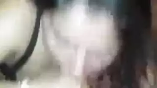 شقراء يائسة تتوسل إلى أبيها من أجل جنس صعب