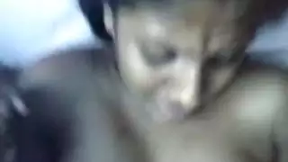 شرطي ينط مسجون فى الزلزانة
