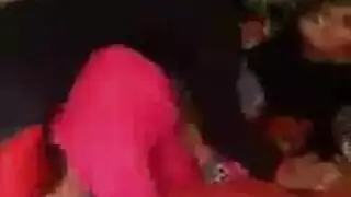 عاهرات صغيرات يتم تدمير فتحاتهن من قبل رفاق نكاح عابرين