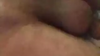 عذراء مراهقة تحصل على شعر الوجه والمني على وجهها