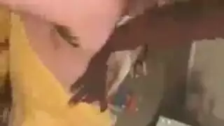 مشهد عيد الميلاد الإباحي: ممثل ماهر جنس عنيف في العطلة