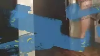 سري الفصل: شريط جنس جامح في الخزانة