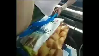 زوجان مثاران الرائحة المنزلية تتحول إلى إباحية صريحة