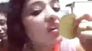 أوجي فتيات فقط: مثليات شقراوات تلتهمن مهبلًا مبللًا