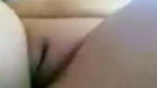 فتاة مصرية تتعرض لنيك كسها الضيق في سيارة