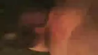 مراهقة حلوة مقيدة ومحشوة بقضيب صلب