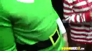 فرج مراهقة يتم تدميره بقضيب أستاذ كبير