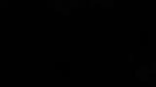مراهقة سمراء تنتشر على نطاق واسع وتأخذه بعمق