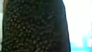 يغتصب البنت الخجولة