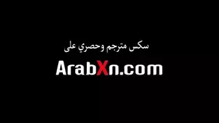 ضبطتها تتجسس، لذا مارست الجنس معها في المؤخرة بقوة