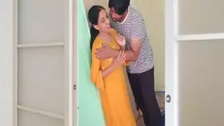 كشف تسجيل إباحي سري لطالبين هنود