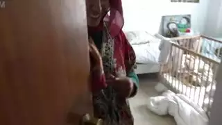 ملكة الشرج التركية تمتطي بقوة في برلين