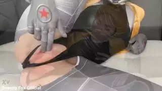أنات فوكس المتفاخرة وهي تأخذ ضربًا جنسيًا قاسيًا في هذا المشهد الصريح
