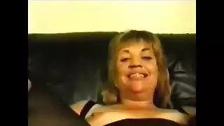 نيك صديقته البيضاء المربربه فوق السرير