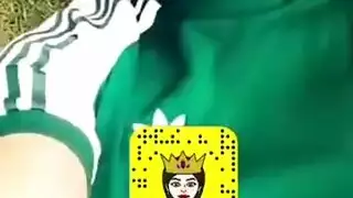 الرجل العربي ينكش مثل وحش