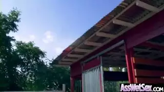 فرج مؤلم جدًا من الضرب المتواصل