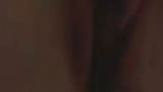 فحل شاب يملأ فرج متزوجة بينما الزوج يصور