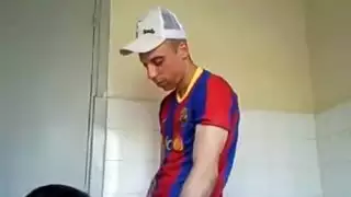 إباحية عربية منزلية: زوجان هاويان يمارسان الجنس بقوة في الحمام