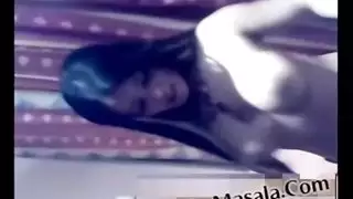 خيال إباحي لرقصة عربية مع مص عميق للحلق