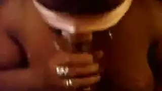 حركة ثونغ إكس إكس إكس مع فتاة عاهرة معصوبة العينين