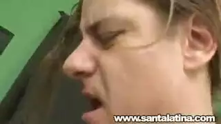 الابنة تعشق ابيها تغريه