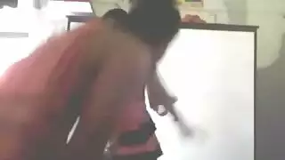 لعب في البضان