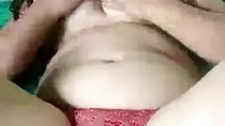 جلسة مص قضيب متطرفة وتدليك خيالي مثير
