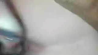 قفزت على قضيبه