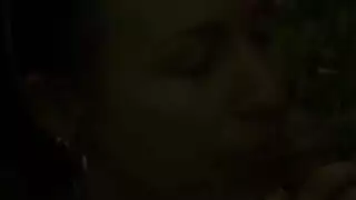 ابن يعيش مع امه في منزل واحد مثل زوجها