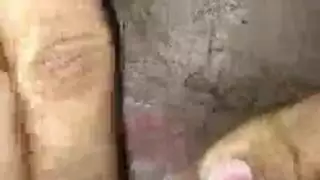 فحول يابانيون يتبادلون السوائل في هذا المقطع الصريح