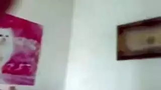 نكح حلق عنيف: اختناق ونوم عاري بعدها