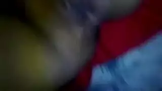 مغامرة جنسية خارجية: زوجة الأب تتعرض لاختراق مزدوج من مراهق ومزارع عضلي