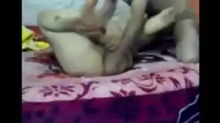 دكتور يتحرش ويدعك كس المريضة