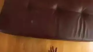 ينك اختي بالخطأ هي نائمه