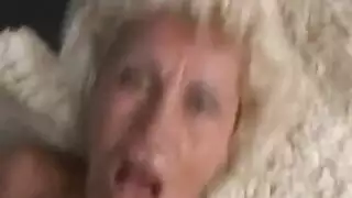 تريسي يحصل حلقها على تدمير بقضيب كبير