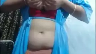 فيديو عربي إكس إكس إكس: ثدي ممتلئ على امرأة مصرية مثيرة