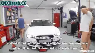 عرض خدمة ثلاثي خاص شريط جنس صريح في المرآب