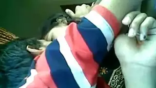 وحيدة مع الأب: فجور في الحلق العميق
