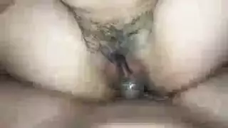 أم تناغ بصوت عال في جنس عائلي صارم