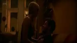 شريط جنس مثلية: لورانس وحبيبته في مقطع إباحي ساخن