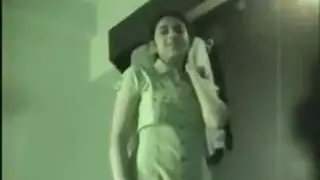 جسد الفاتنة الهندية المطاطي ومؤخرتها الكبيرة في مشهد فردي صريح