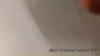 كوغرا أنيقة تبلع قضيب رجل أكبر سناً بالكامل