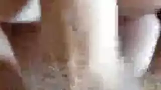 جو الثراء الفاحش زال: راعية بقر شقراء تأخذ قضيب بورنو صريح في السباقات