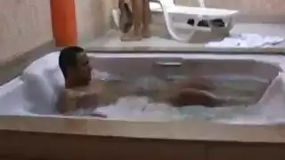 فتيات هاويات مشاغبات ينكحن بقوة في مهوياتهن الضيقة
