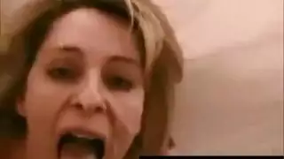 كشف الفعل الجنسي: مص عميق ولعب فرجي