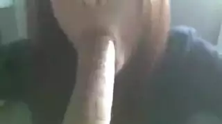 حديث الشقراء المغرية الصريح يؤدي إلى جنس جامح