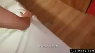 جنس مع فتاة تشيكية عند الصراف الآلي ينتهي بقذف على الوجه