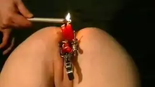 مؤخرة مبللة تُدك بقوة